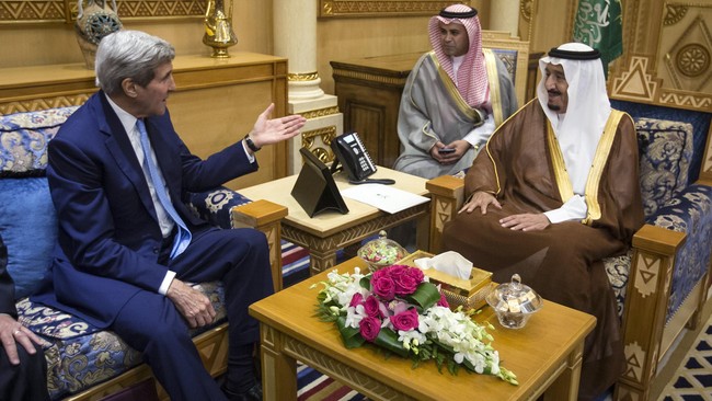 AS dan Saudi meningkatkan bantuan militer dan dukungan diplomatik untuk oposisi Suriah di tengah gempuran jet Rusia yang membantu rezim Bashar al-Assad.
