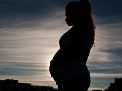 Viral Wanita 54 Tahun Hamil Calon Cucunya Sendiri, Ini Kisahnya