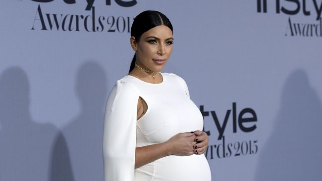 Dokter ahli kandungan menyarankan agar Kim Kardashian tidak kembali hamil, karena berisiko terkena retensi plasenta yang bisa mengancam nyawanya.