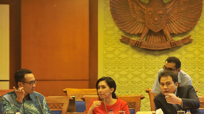 Jika pansus pekan lalu batal rapat karena hanya dihadiri Jamdatun dan Jampidsus, kali ini rapat batal digelar karena banyak anggota pansus tak hadir.