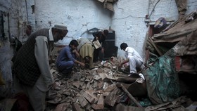 Gempa Meluluhlantakkan Wilayah Afghanistan dan Pakistan