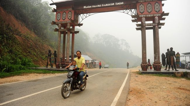 Pemerintah Kebut Proyek Jalan Paralel Perbatasan Kalbar