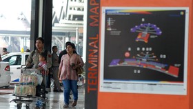 Rugikan Konsumen, YLKI Tolak Sistem Antrean Taksi Bandara