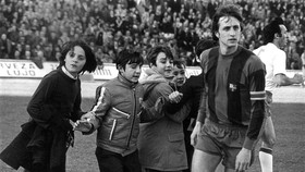 Kicauan Terakhir Sang Putra untuk Johan Cruyff