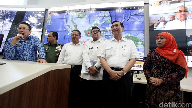 Menurut Menteri Dalam Negeri Tjahjo Kumolo, BNPB tidak maksimal dan menjalankan fungsi koordinasi dengan Badan Penanggulangan Bencana Daerah (BPBD).