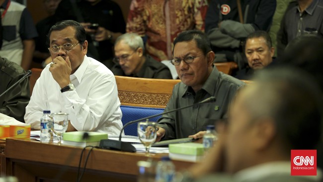 M. Prasetyo mengatakan saat ini kasus Lino dan Pelindo II sedang ditangani secara pidana oleh Mabes Polri. Kejaksaan menunggu pelimpahan berkas perkara.