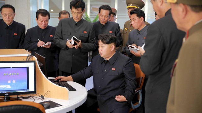 Kemiskinan dan perekonomian yang sulit tidak mencegah Korea Utara mengembangkan senjata nuklir yang memakan banyak biaya.