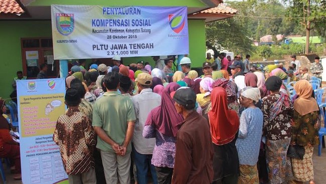 Sebanyak 511 buruh tani dan 241 petani yang lahannya digunakan untuk lokasi pembangunan PLTU Batang, mendapat kompensasi sesuai instruksi Bupati Batang.