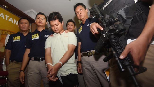 Kabid Humas Polda Metro Jaya Kombes Mohammad Iqbal Manajemen Mal Alam Sutera pernah memberikan sejumlah uang dalam bentuk bitcoin.