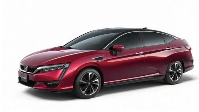 Honda akan memperkanalkan Clarity yang merupakan kendaraan plug-in hybrid pertama untuk pasar Amerika yang sekaligus mencoba mematahkan dominasi Chevrolet.