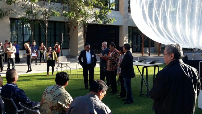 Tahun depan balon internet Google akan membuka jalan soal akses internet. Setelahnya, diharapkan agar bisa dikomersialkan.