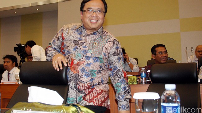 Untuk bisa mencapai angka 4,8 persen, maka pada kuartal IV 2015 realisasi pertumbuhan ekonomi Indonesia minimal harus menyentuh angka 5 persen.