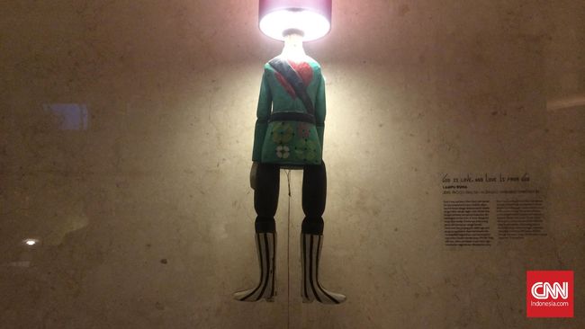 Indonesian Contemporary Art and Design menghadirkan kreasi terbaru 30 pelaku seni kontemporer di Grandkemang Hotel, Jakarta.
