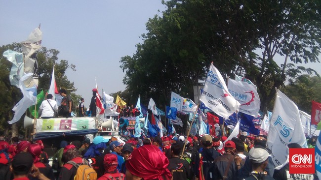 Formula pengupahan yang berbasis pada inflasi dan pertumbuhan ekonomi dinilai akan memunculkan ketimpangan.