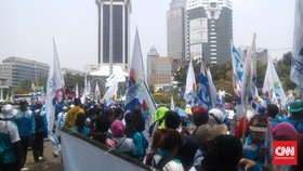 Ahok Ikuti UU Terkait Aturan Demonstrasi