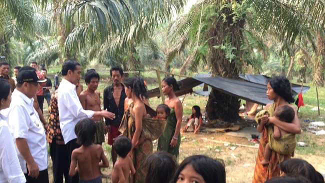 Sekretaris Kabinet Pramono Anung mengatakan Presiden sangat ingin mengangkat persoalan Suku Anak Dalam tanpa pretensi apapun.
