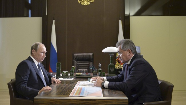 Menteri Pertahanan Rusia Sergei Shoigu dituding diam-diam membangun sebuah istana mewah senilai 12 juta pound sterling, atau hampir Rp250 miliar.