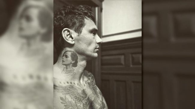 Tiba-tiba saja James Franco menato lehernya dengan wajah Emma Watson. Ada apa di antara mereka?
