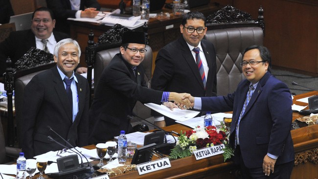 Pemerintah memperkirakan tantangan ekonomi yang dihadapi Indonesia pada tahun depan akan cukup berat, baik yang berasal dari ekonomi global maupun domestik.