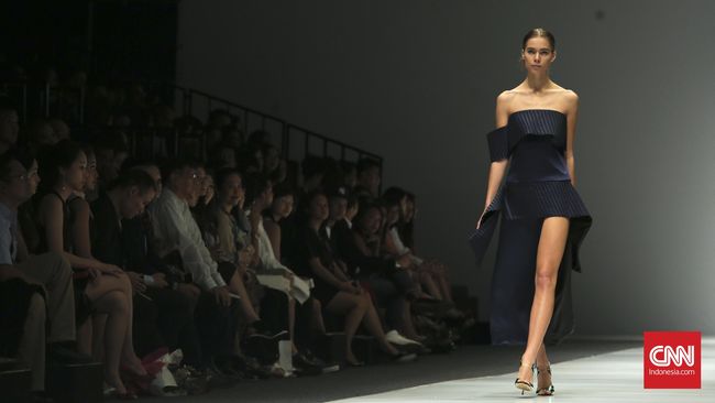 Sembilan Aturan Menonton Fashion Show Di Pekan Mode