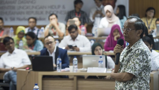 Menteri era Orde Baru, Sarwono Kusumaatmadja meninggal dunia pada Jumat (26/5).