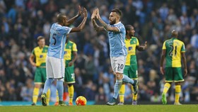 ManCity Tetap Puncaki Liga Primer Berkat Penalti Toure