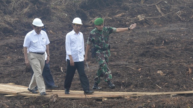 Menko Marves Luhut Binsar Panjaitan kembali mendapat amanah baru dari Presiden Jokowi. Kali ini Luhut memimpin satgas percepatan realisasi investasi di IKN.