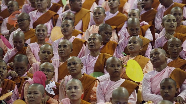 Menjelang pemilu pada 8 November mendatang, ketegangan umat Buddha dan Muslim Myanmar kembali memanas.