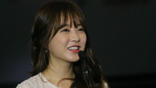 Karena rating yang tinggi, para pemain serial populer Korea Strong Woman Do Bong Soon dapat hadiah liburan bersama ke Pulau Dewata.