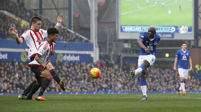 Everton meraih kemenangan besar 6-2 atas Sunderland pada lanjutan Liga Primer Inggris di Stadion Goodison Park, Minggu (1/11).