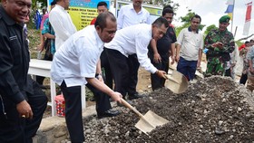 Jokowi Minta Kades Gunakan Dana Desa untuk Sektor Padat Karya