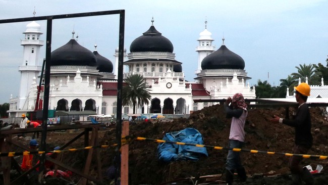 BMKG Mata Ie, Aceh Besar mencatat 41 kali gempa yang terjadi di Provinsi Aceh, Senin 07.00 WIB sampai 15.00 WIB dan tidak berpotensi tsunami.