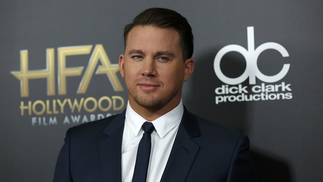 Wajah Semringah Para Jawara Ajang Hollywood Film Awards