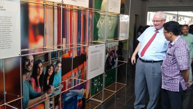 Institut Teknologi Bandung menjadi tuan rumah pameran Sains dan Teknologi yang dibuat bersama Kedutaan Besar Jerman.