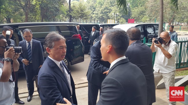 Tujuh orang delegasi gabungan FIFA-AFC telah memulai rangkaian kegiatan di Indonesia dengan mendatangi kantor PSSI.