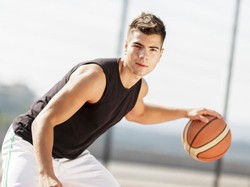 Mengenal Walking dalam Permainan Bola Basket dan Aturan Umum Lainnya