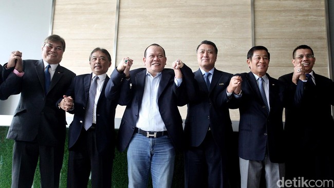 Komite Etik FIFA mengingatkan agar pemerintah segera membenahi kisruh persepakbolaan sehinggga sanksi FIFA dicabut.
