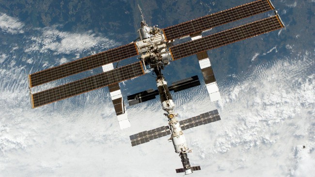 Ilmuwan sedang mempelajari cara yang lebih mudah untuk memproduksi makanan di luar angkasa. Dengan memanfaatkan limbah urin dan keringat astronaut.