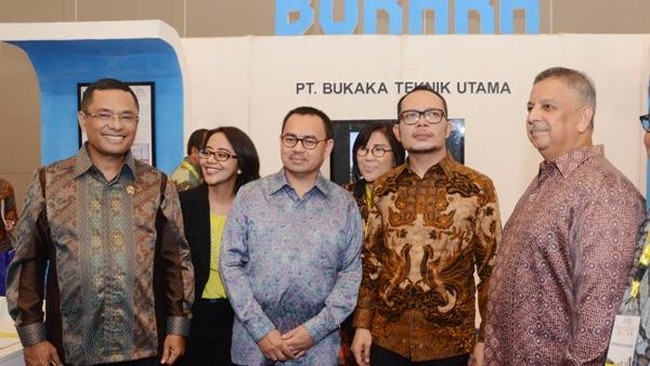 Sebelumnya, Direktur Utama PLN, Sofyan Basyir mempertanyakan urgensi proyek HVDC di dalam RUPTL karena dianggap tak relevan lagi dengan kondisi saat ini.