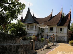 Seputar Suku Bangsa Sumatera Barat Beserta Rumah Adatnya