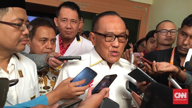 Keputusan kasasi MA atas sengketa Partai Golkar yang berisi empat poin penting dinilai sama sekali tak memutuskan keabsahan salah satu kubu yang berkonflik.