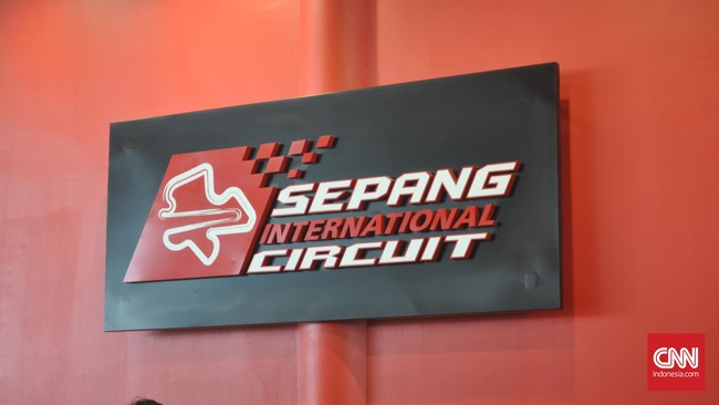Padahal, pebalab tim Aspar Ducati itu baru saja pulih dari cedera patah lengan.