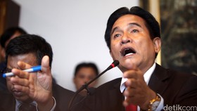 Yusril Siap <i>Head to Head</i> Lawan Ahok di Pilkada Jakarta