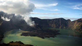 Apa Saja Persiapan Sebelum Naik Gunung Rinjani? Pendaki Wajib Tahu