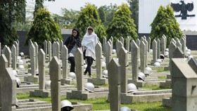 Staf Medis Korban Corona, Ganjar Siapkan Taman Makam Pahlawan