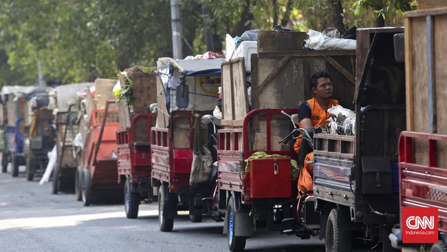 Kadis PUPR Kota Bekasi menyatakan untuk awal proyek jalan layang sebagai koridor angkutan sampah Jakarta menuju TPST Bantargebang baru dianggarkan Rp200 miliar.