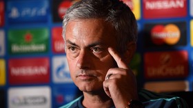Mourinho: Drogba Hanya Ingin Promosikan Buku