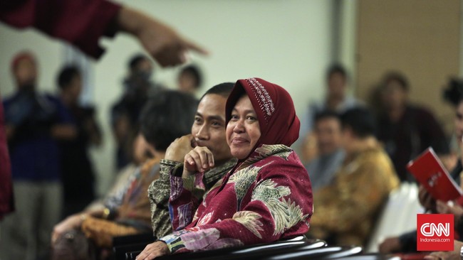 Ahok menyatakan bahwa Risma baru dilantik jadi Wali Kota Surabaya sehingga bukan disiapkan untuk jadi calon gubernur DKI Jakarta.