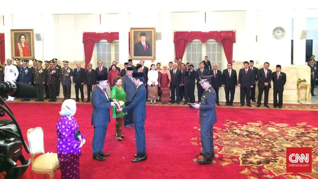 Semangat pejuang yang pantang menyerah untuk mengibarkan bendera Merah Putih di tanah Indonesia harus diwariskan kepada generasi saat ini.