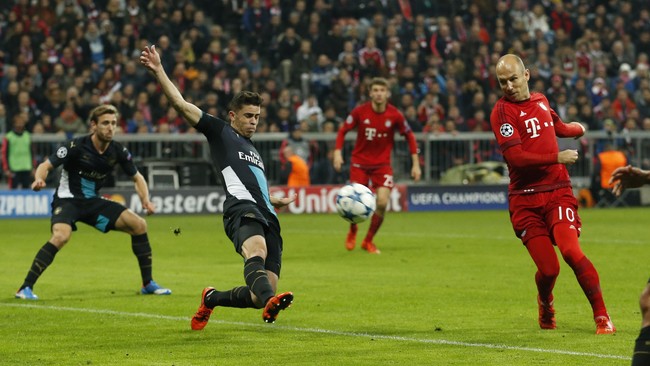 Bayern Munich mempertahankan posisinya di puncak klasemen Grup F Liga Champions setelah melumat Arsenal 5-1 pada pertandingan yang berlangsung di Allianz Arena.